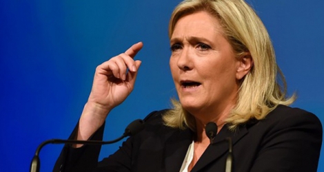 Protégée par son immunité de députée européenne, Marine Le Pen ne peut être contrainte pour être entendue ni soumise à aucune mesure coercitive. 