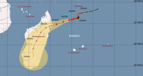 Situation du cyclone tropical Enawo à 4 heures le lundi 6 mars 2017.