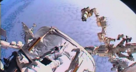 Ces navettes doivent commencer à acheminer des astronautes vers l'ISS à partir de 2018.