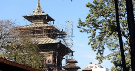 Travaux de rénovation place Durbar à Katmandou, au Népal, le 8 février 2017.