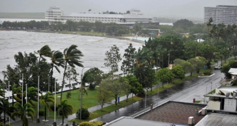 Pluies et vents violents lors du passage du cyclone Yasi, le 3 février 2011 à Cairns, dans le Queensland, en Australie.