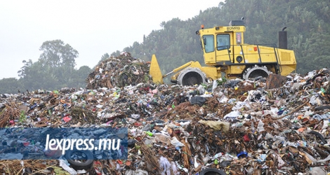 Le centre d’enfouissement de déchets à Mare-Chicose avale quotidiennement plus d’un millier de tonnes d’ordures.