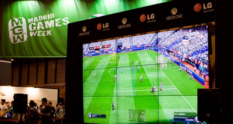 La «eBundesliga»,compétition de jeux vidéo dans un secteur du sport virtuel en pleine effervescence.
