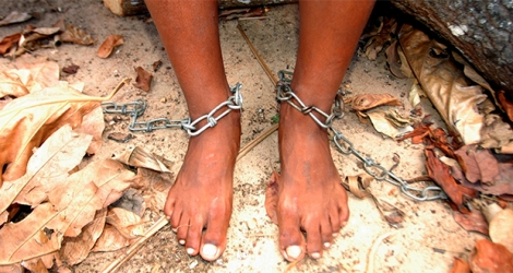 D'après les témoignages recueillis par l'OIM, les femmes deviennent des esclaves sexuelles.