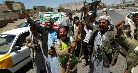 Des départements gouvernementaux et des tribunaux restés dans la capitale Sanaa fonctionnent sous le contrôle des rebelles.