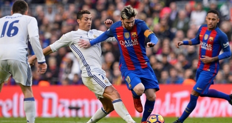 Cristiano Ronaldo d'approcher les 400 buts avec le Real Madrid et à Lionel Messi d'atteindre les 500 pour Barcelone.