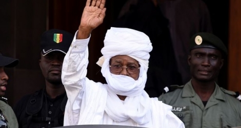 M. Habré a en revanche été acquitté de l'accusation de viol, une «infirmation partielle qui n'a aucun effet» sur le verdict selon le magistrat.