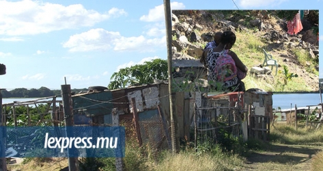 Les squatteurs d’Eau-Bonne, Bambous, lancent un appel au ministère du Logement et des terres pour que leurs maisons ne soient pas détruites.