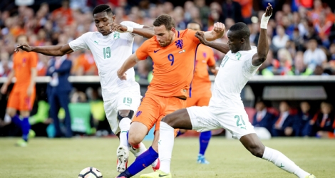 Les Pays-Bas se sont redonnés un peu de confiance en écrasant une faible équipe de Côte d'Ivoire.