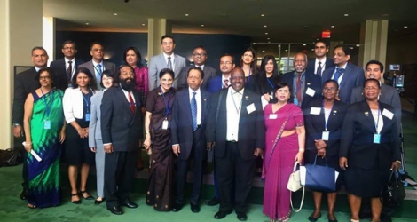 La délégation mauricienne au siège de l’ONU. (Crédit photo : Paula Naughton.)