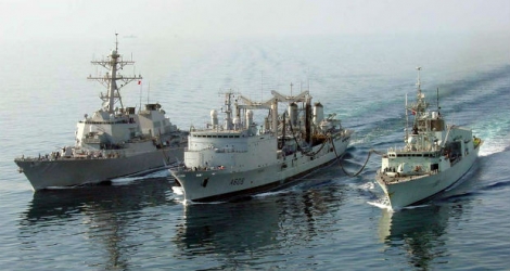 Après les coups de semonce, le navire iranien s'est arrêté, et le patrouilleur américain, l'USS Thunderbolt, a repris sa route.