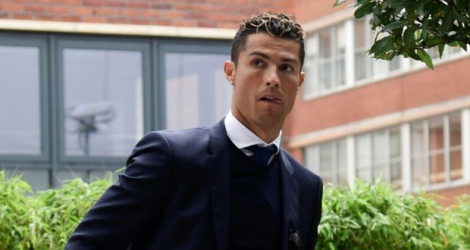 Le footballeur Cristiano Ronaldo arrive dans un hôtel à Cardiff le 2 juin 2017