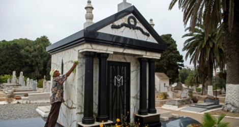 La dépouille de Mobutu Sese Seko, le tout puissant maréchal-président qui régna 32 ans sans partage sur l'ex-Congo belge -aujourd'hui République démocratique du Congo (RDC)-, est enterrée au cimetière européen de Rabat, dans une relative sobriété vu le personnage. 