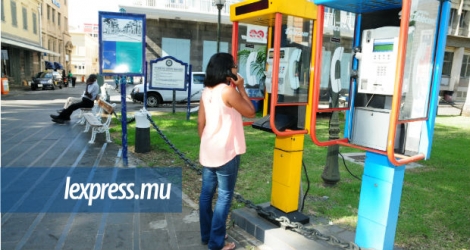 Mauritius Telecom gère environ 400 cabines.