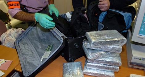 La douane a retrouvé sept kilos d’héroïne dans les bagages de deux Kazakhs, le vendredi 20 octobre. 