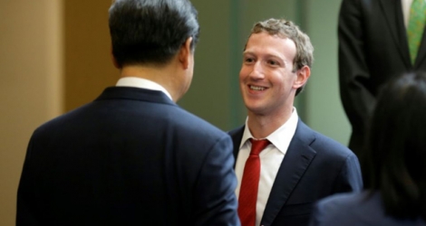Le président chinois Xi Jinping (g) et le patron de Facebook, Mark Zuckerberg, le 23 septembre 2015 à Washington.