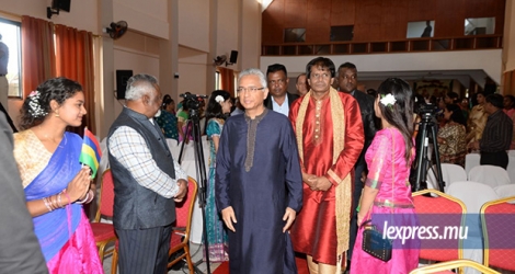 Le Premier ministre s’est rendu, ce 1er novembre, à la Mauritius Telegu Maha Sabha, à Port-Louis. 