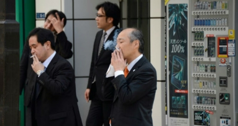 Une entreprise japonaise offre à ses salariés non-fumeurs six jours de congés payés supplémentaires, en récompense de leur temps de travail jugé légèrement plus élevé que celui de leurs collègues fumeurs