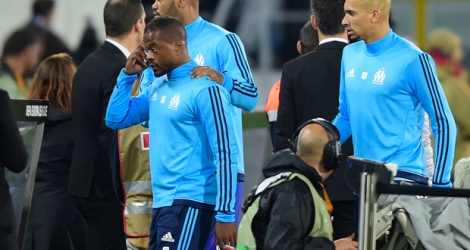Evra, 36 ans, a asséné un violent coup de pied à un supporter avant la défaite de Marseille en Europa League à Guimaraes.