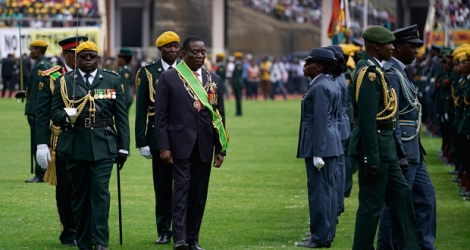 M. Mnangagwa a officiellement été investi vendredi chef de l'Etat, devant des dizaines de milliers de partisans.
