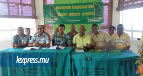 Le membres du Mouvement rodriguais face à la presse ce samedi 20 janvier.