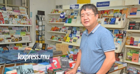 Ming Chen, administrateur de la librairie Le Cygne.
