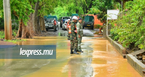 Les pluies torrentielles ont causé des inondations à travers le pays.