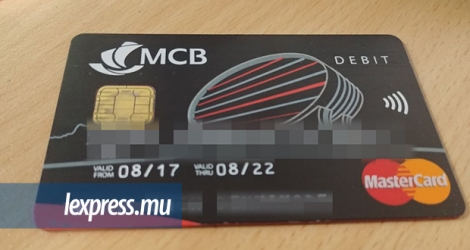 Les Débit Card de la MCB sont dotées de la puce Near Field Communication (NFC), qui permet d’ailleurs de payer via le Touch & Pay. 