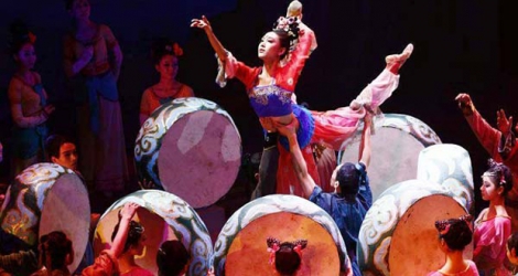 La Gansu Gansu Art Troupe présentera plusieurs numéros de danse.