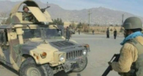 Au moins 18 soldats ont été tués dans une attaque par des talibans samedi d'une base militaire à Farah.