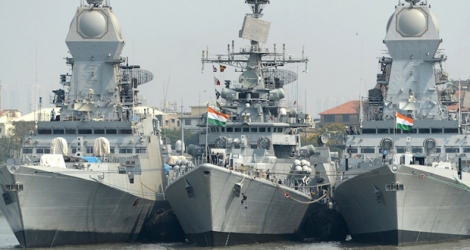 Des navires militaires indiens. L'Inde serait prête à investir 550 millions de dollars pour construire une base militaire aux Seychelles.