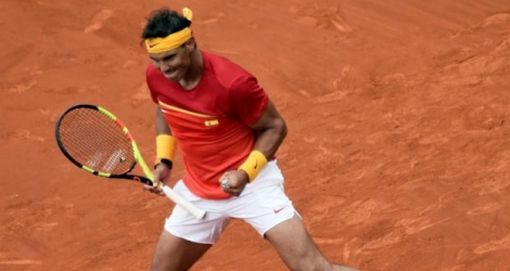 Rafael Nadal trop fort pour l'Allemand Philipp Kohlschreiber en Coupe Davis, le 6 avril 2018 à Valence.