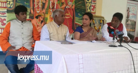 Les membres des différentes associations culturelles lors d’une conférence de presse dans les locaux du Hindu Maha Sabha à Port-Louis, ce vendredi 13 avril.
