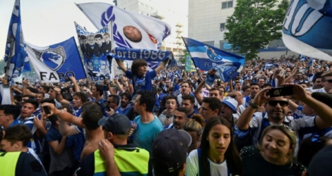 Le tout frais champion, le FC Porto, fêté par ses supporters au stade du Dragon, avant son match contre Feirense, le 6 mai 2018.