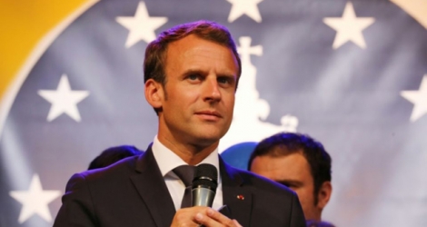 Emmanuel Macron lors du Prix Charlemagne de la jeunesse européenne, à Aix-la-Chapelle le 9 mai 2018, à la veille de recevoir le Prix Charlemagne 
