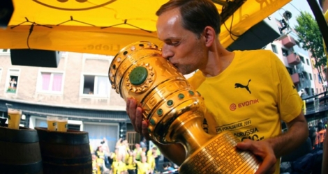 Thomas Tuchel vainqueur avec le Borussia Dortmund de la Coupe d'Allemagne, ici lors du défilé dans les rues de Dortmund, le 28 mai 2017.