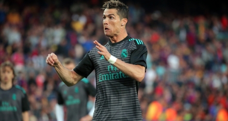 Cristiano Ronaldo, remis d'une entorse à une cheville, a repris mardi l'entraînement collectif avec le Real Madrid.