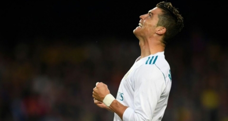 L'attaquant vedette du Real Madrid Cristiano Ronaldo savoure son but contre le Barça au Camp Nou, le 6 mai 2018 