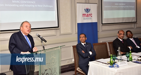 Neil Kaplan, président du MARC, lors du lancement de la Semaine de l’arbitrage, ce lundi 21 mai, à l’hôtel Labourdonnais.