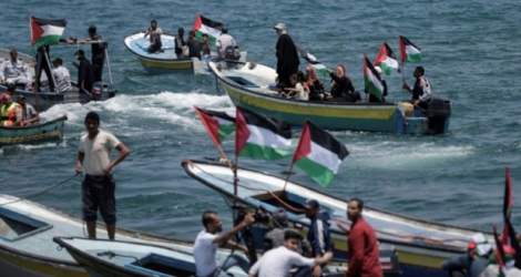 Des bateaux transportant des militants palestiniens prennent la mer au large de la bande de Gaza pour protester contre le blocus maritime imposé par Israël à l'enclave, le 29 mai 2018