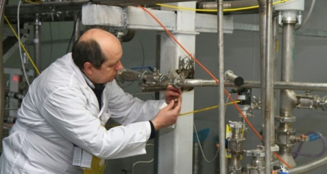 Un inspecteur de l'AIEA, le 20 janvier 2014 dans une centrale nucléaire à Natanz, au sud de Téhéran.