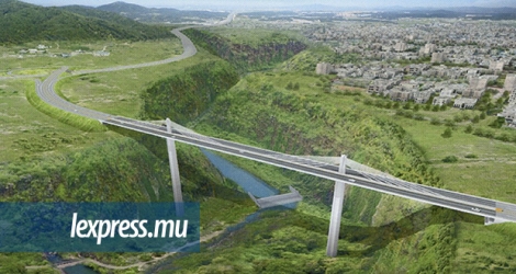 Le pont routier A1-M1, long d’un kilomètre, relie Coromandel à Sorèze.