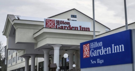 Vue générale du Hilton Garden Inn New Riga, à Kostrovo près de la ville d'Istra, choisi par l'équipe de France pour le Mondial-2018, le 13 décembre 2017 