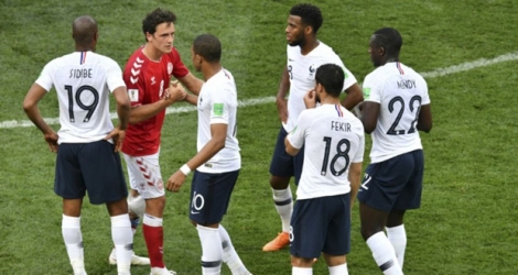 Les Bleus et le Danemark se quittent sur un match nul à Moscou, le 26 juin 2018, avec une qualification pour les 8e de finale du Mondial à la clé