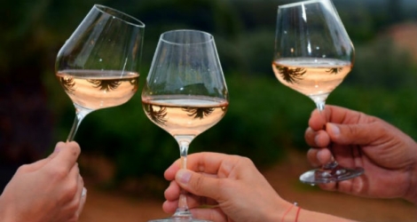 Des millions de litres de rosé espagnol ont été vendus pour du vin français.
