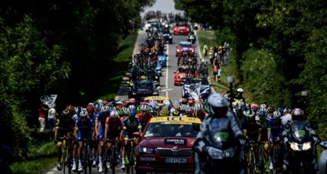Les 171 coureurs du peloton du Tour de France se sont élancés de Lorient pour la 5e étape qui va les amener à Quimper sur 204,5 kilomètres 