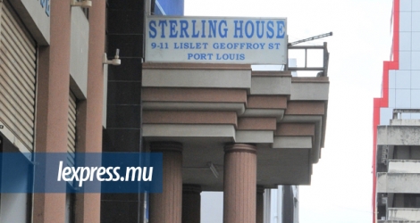Le bureau de Rama Valayden se trouve à la Sterling House, à Port-Louis.