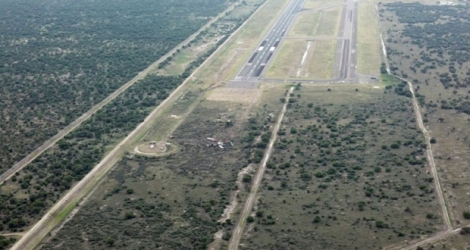 Vue aérienne du crash d'un avion à l'aéroport de Durango, au Mexique, le 31 juillet 2018.