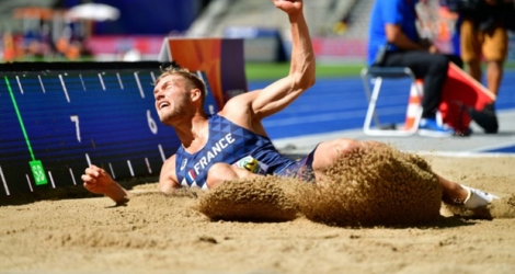 Le Français Kevin Mayer au saut en longueur du décathlon aux Championnats d'Europe d'athlétisme, le 7 août 2018 à Berlin.