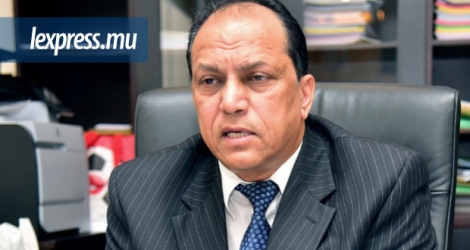 Shamshir Mukoon, directeur général par intérim du Central Electricity Board.